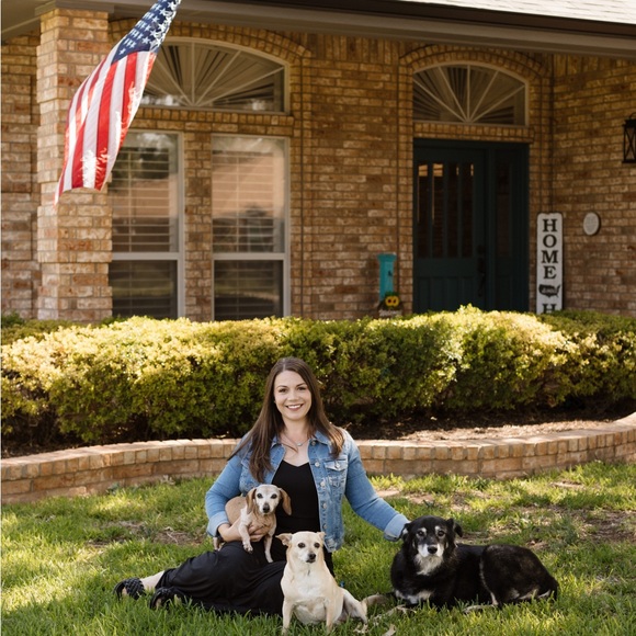 Meet your Seller/Buyer, Tracie - Picture 4 of 5